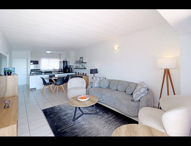 2 BEDROOM APARTMENT FOR SALE IN NORTHCLIFF